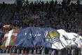Alrededor de 3.000 aficionados txuri urdines ti�ieron de blanco y azul el estadio de Salamanca